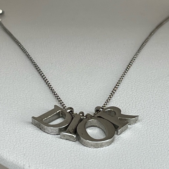 Christian Dior cannage pendant necklace - Picture 4 of 9